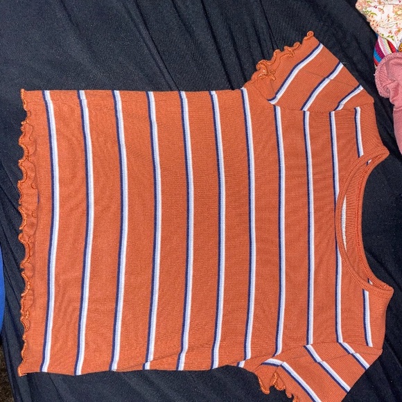 Cute crop - Picture 3 of 3